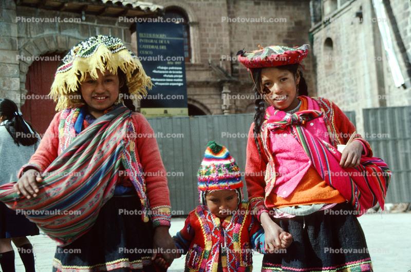 boy, girls, Cuzco, Peru