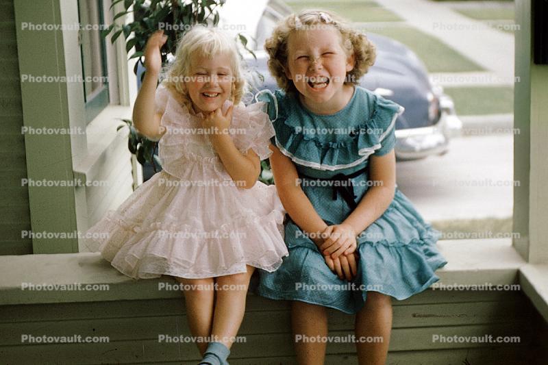 Smiling Girls, Laughing, hilarious, funny, 1954, 1950s