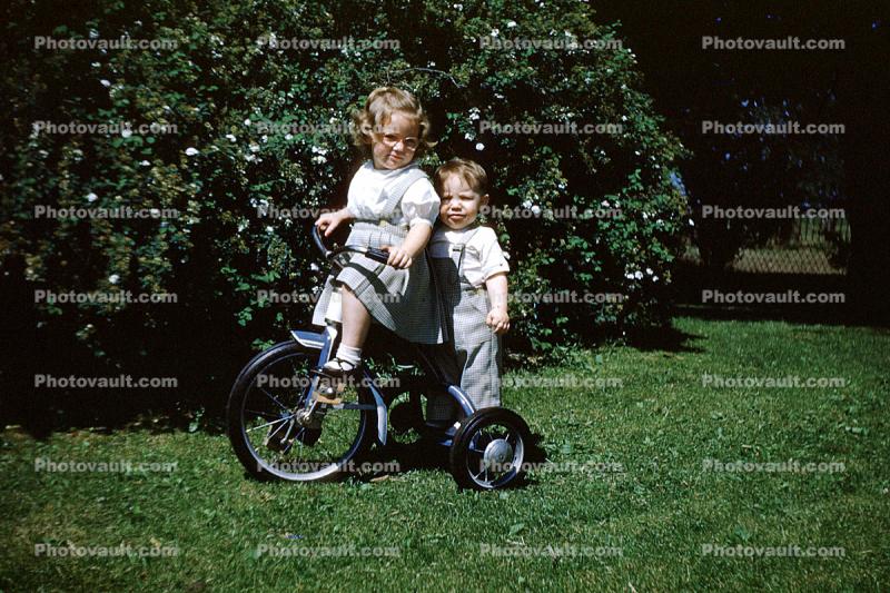 Tricycle, Brother, Sister, Siblings, backyard, Hilo, Hawaii, 1952, 1950s