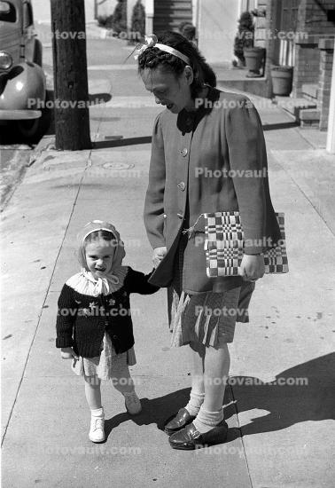 Daughter, Coats, Purse, Shoes, Cold, 1930's