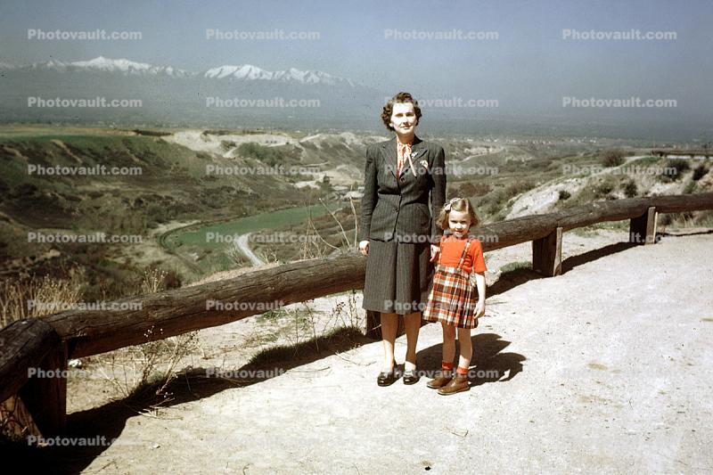 Mother with Daughter, woman, girl, 1940s
