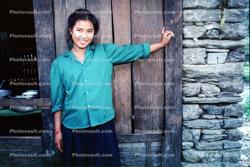 smiling lady, Araniko Highway, Himalayas, Kodari