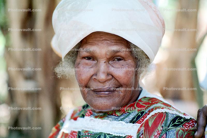 woman, female, women, smiles, hat, ethnic, melanesian, Lady, mature, senior citizen, face