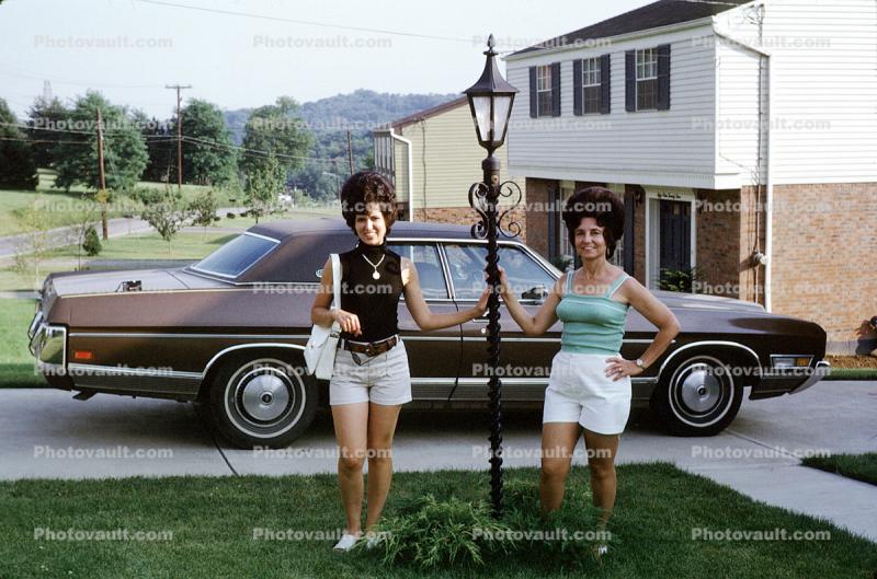 Women, Beehive Hairdo, Home, house, garage, front yard, lawn, July 1973, 1970s