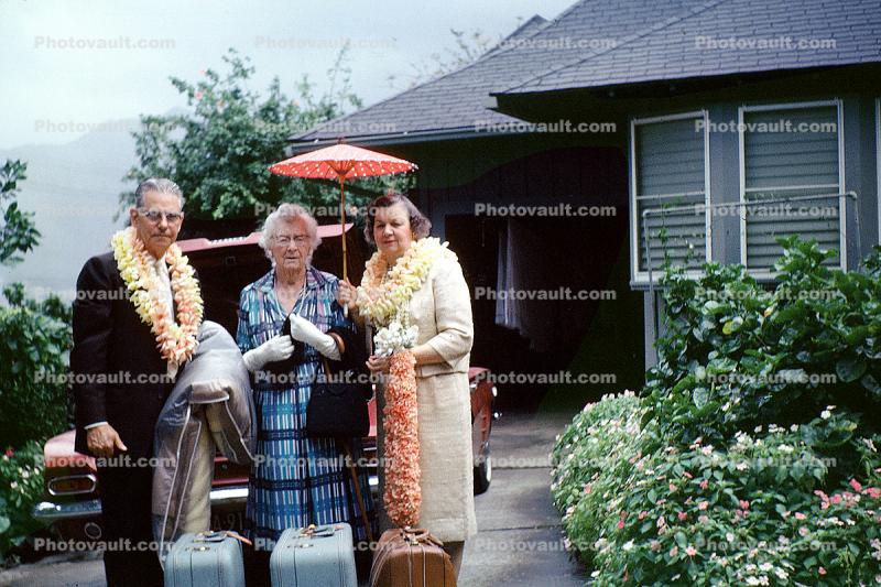 Bob, Estelle, Lidy Wayson, Honolulu Hawaii, May 1963, 1960s