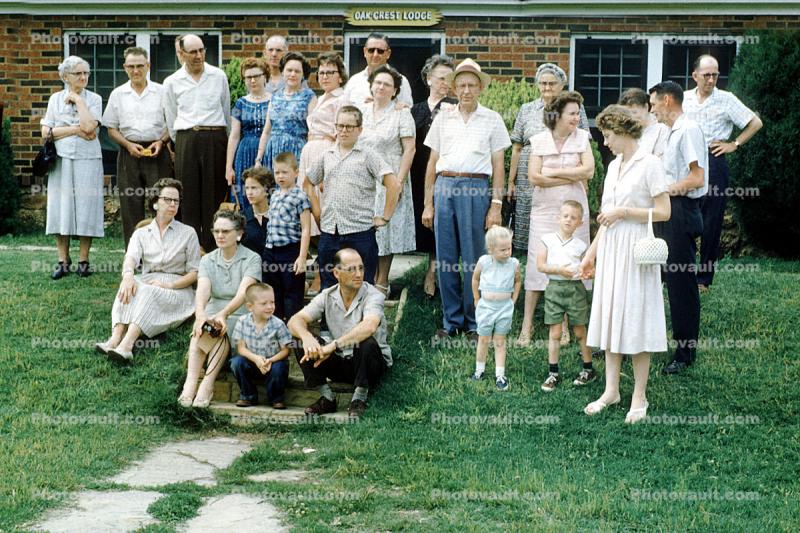 Family Reunion, Oakcrest Lodge, Oak Crest, Pfister Park, City of Coffeyville Kansas, June 1960, 1960s