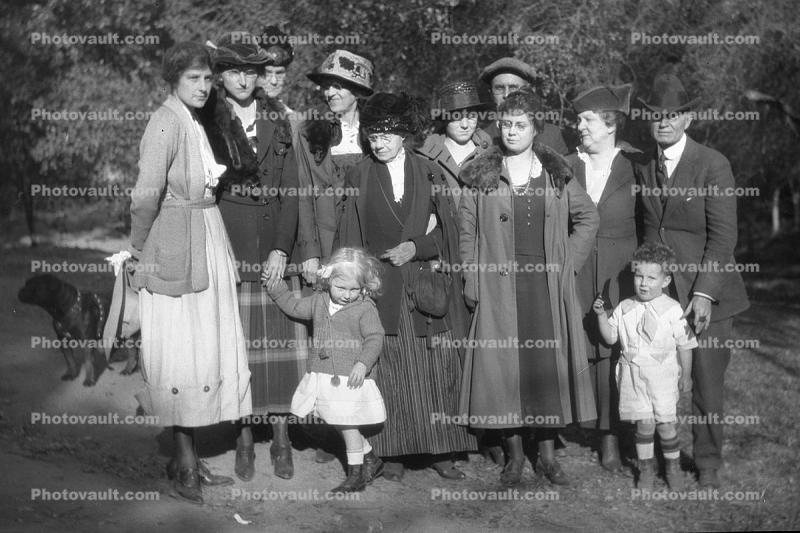 Flapper, Boy, Male, Guy, Masculine, Caucasian, Girl, Female, Feminine, woman, lady, formal, coats, cold weather, 1930's