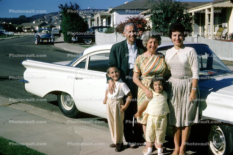 Group, Smiles, Father, Mother, Daughter, Son, Siblings, Car, Automobile, Vehicle, January 1963, 1960s