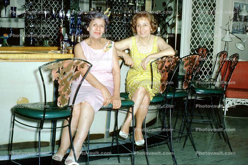 Women, chairs, , May 1962