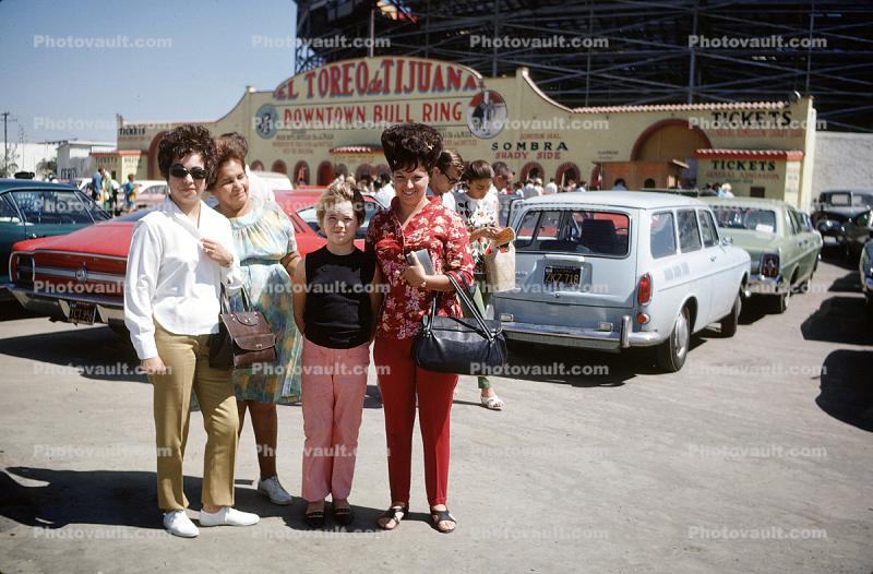 El Toreo de Tijuana, Downtown Bull Ring, Cars, Women, daughter, bouffant hairdo, 1960s