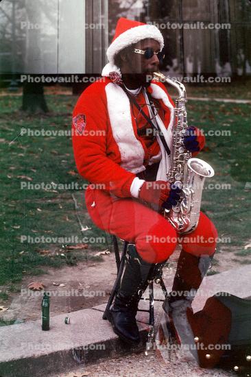 Santa Claus, Playing the Saxophone