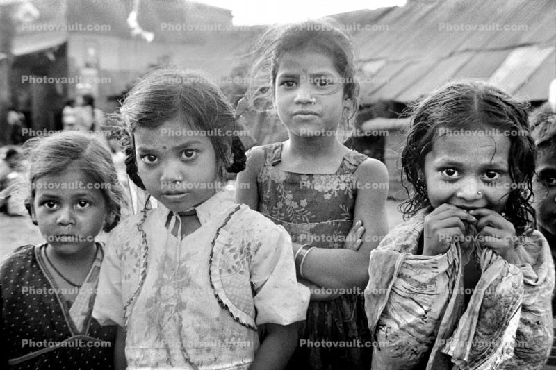 Girls, friends, slum, Mumbai, India