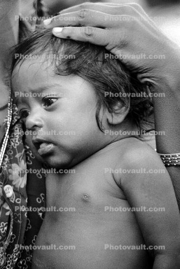 Baby, girl, slum, Mumbai, India