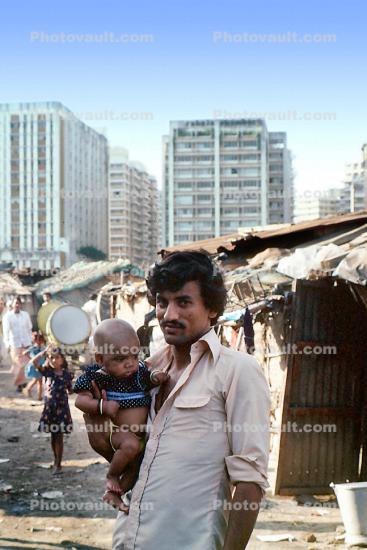 Father and His Baby, slums, apartments, buildings, contrast, rich, poor, Nariman Point, Mumbai