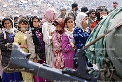 Kurds in line, Kurdistan