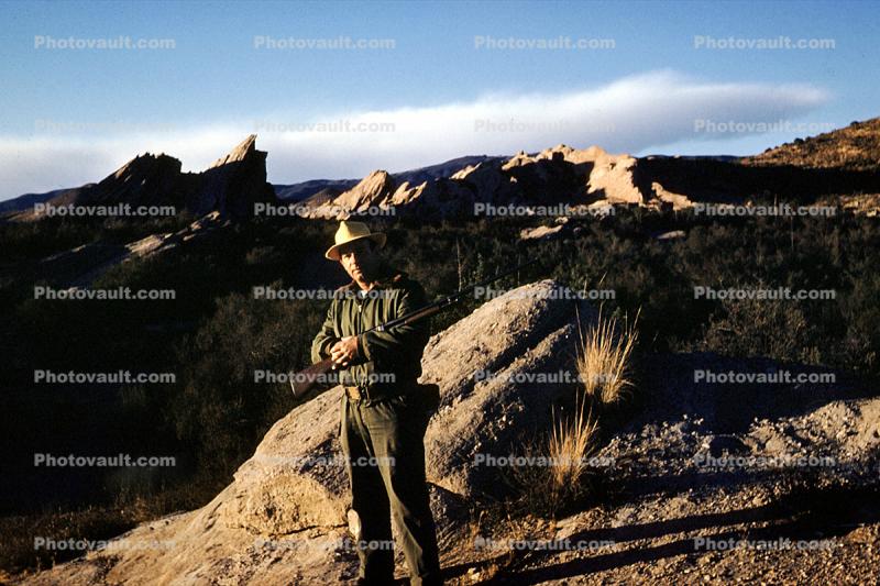 desert, rifle, Vasquez Rocks, December 1958, 1950s