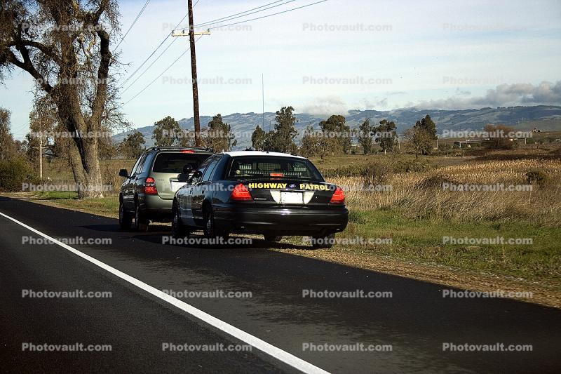 Ford Car, US Highway 101, heading North, CHP, California Highway Patrol