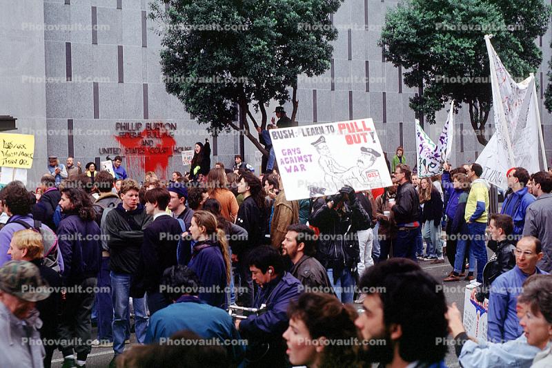 Pull out bush while you still can, Anti-war protest, First Iraq War, January 15 1991