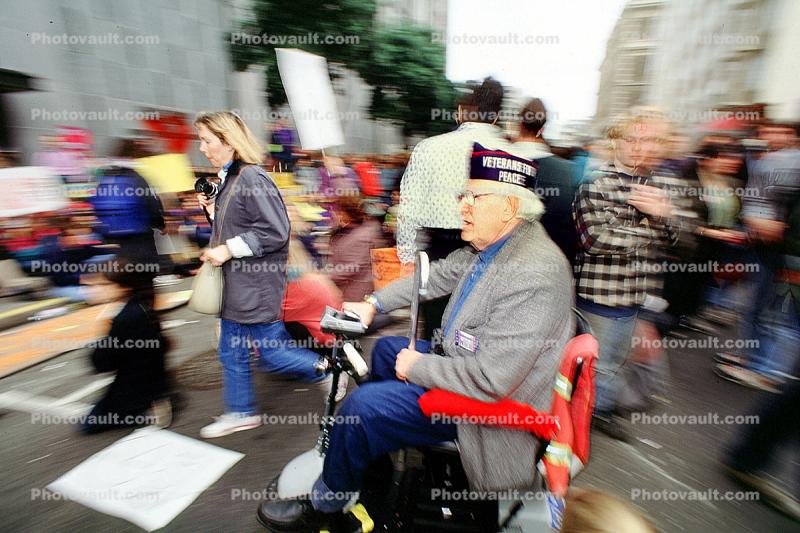 Veteran, wheelchair, Anti-war protest, First Iraq War, January 15 1991