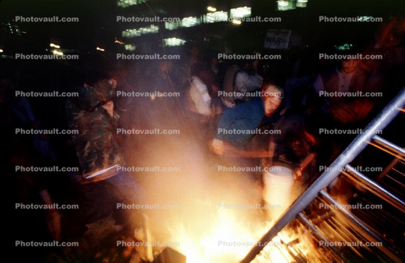 Fire, Flames, riot, Anti-war protest, First Iraq War, January 16 1991