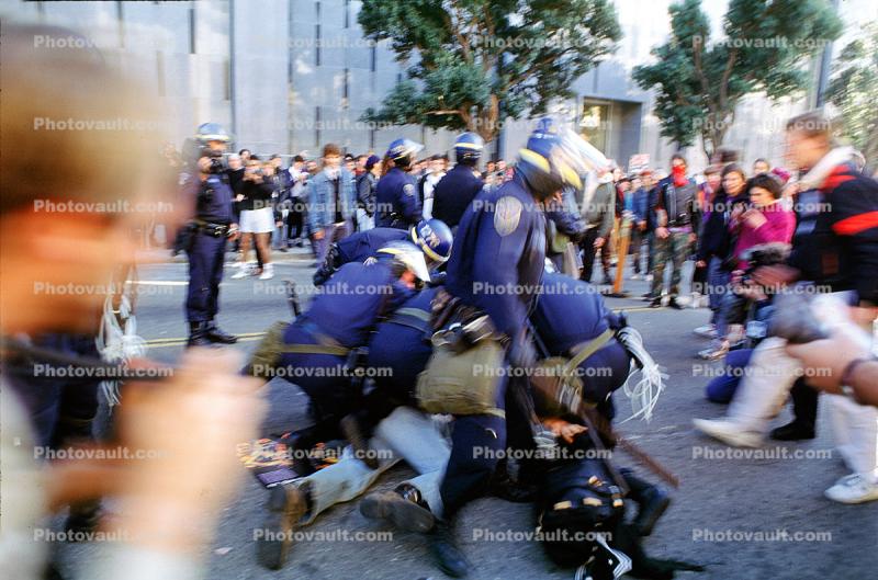 Arrest, Man, Beating, Anti-war protest, First Iraq War, 17 January 1991