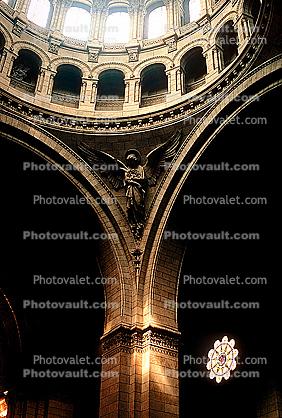 Triangle, bar-Relief Angel, Sacre Coeur Basilica