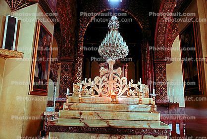 Altar, Chandelier