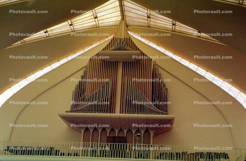 Pipe Organ, Synagogue, Glencoe, Illinois
