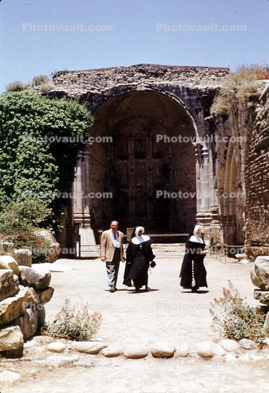 nuns at Mission San Juan Capistrano