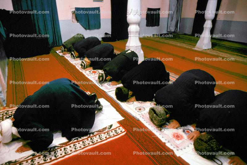 Men Praying, Friday Prayer, largest Mosque in Samarkand