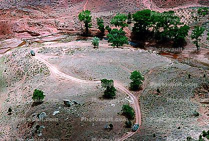 Path, dirt road, Canyon de Chelley 