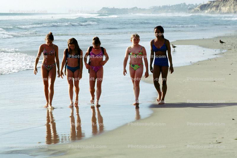 female, girl, beach, sand, women, water, sun tan, uv, utra-violet, walk, stroll, walking, Solana Beach