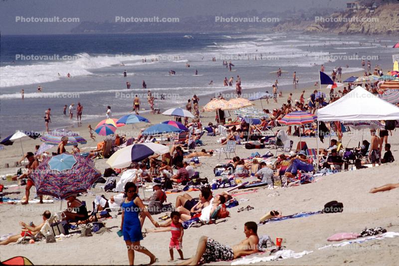 Del Mar, San Diego, Beach, Crowded Beach, Umbrellas, Parasol, Sand, Shoreline