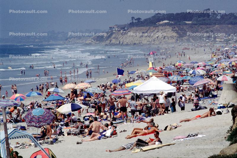 Sun Worshippers, Crowded Beach, Waves, Pacific Ocean, summer, Sand, Shoreline, Umbrellas, Parasol, Del Mar