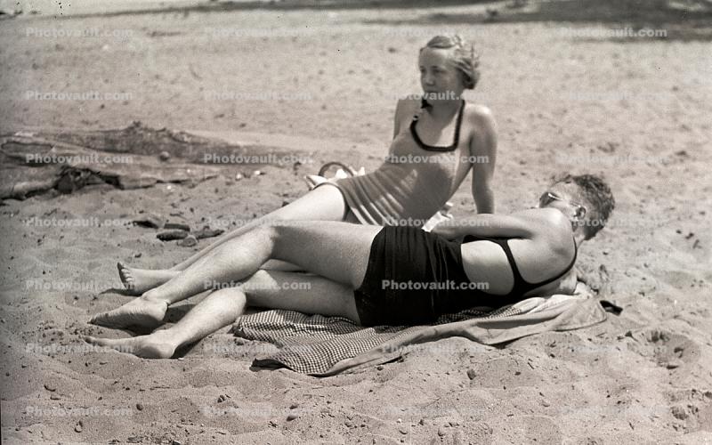 Woman, Man, Beach, Sand, Sandy, Towel, 1930s, 1950s