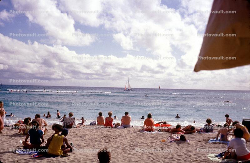 beach, sand, water, clouds, ocean, crowds, Waikiki, 1979, 1970s