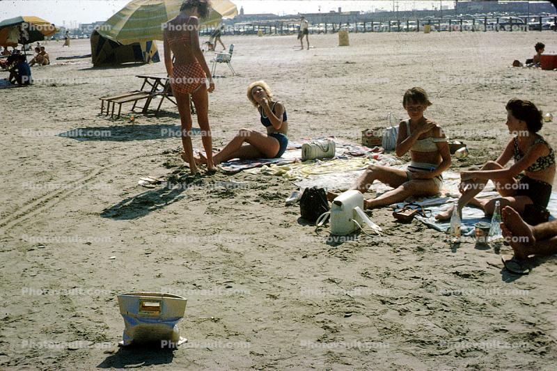 Beach, Sand, Towels, Summer, Summertime, Women, Men, 1963, 1960s