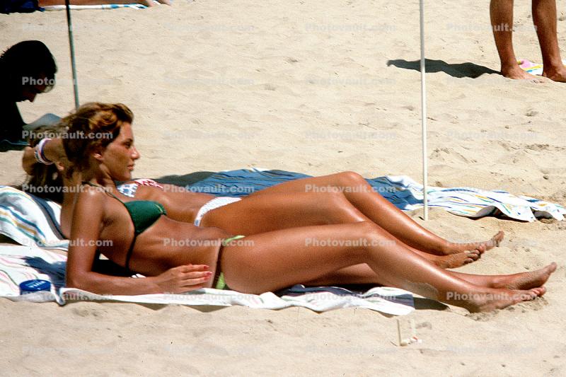 Woman, Sun Worshipper, Bikini, tan, legs, Valparaiso, Chile, 1977, 1970s