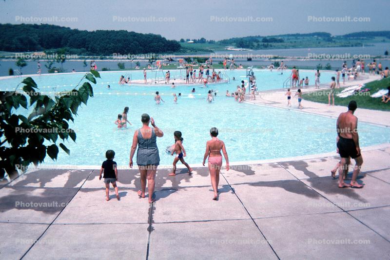 Cudurus Park, people, summer, summertime, Swimming Pool, York County, Pennsylvania, 1975, 1970s