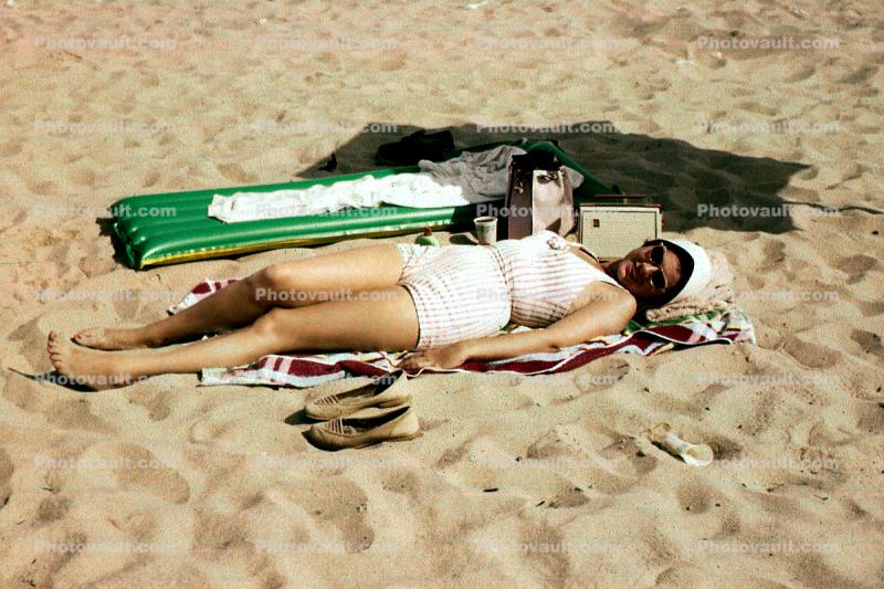 Airmattress, Beach Blanket, Radio, 1950s