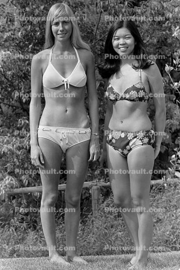 Bikini Girls, smiles, hiphugger, top, bottom, 1960s