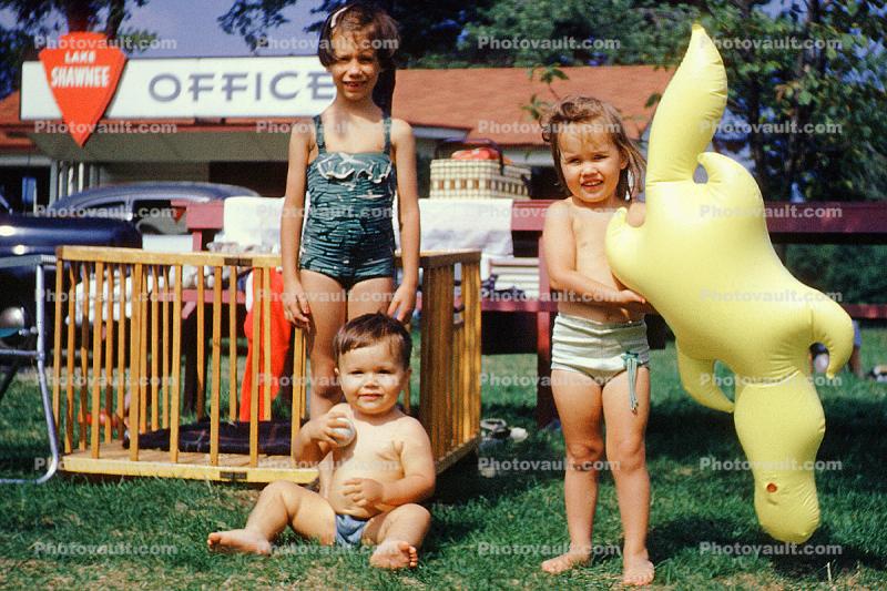 Crib, Brother, Sister, Vacation, Retro, Girl, Boy, Lake Shawnee, 1940s
