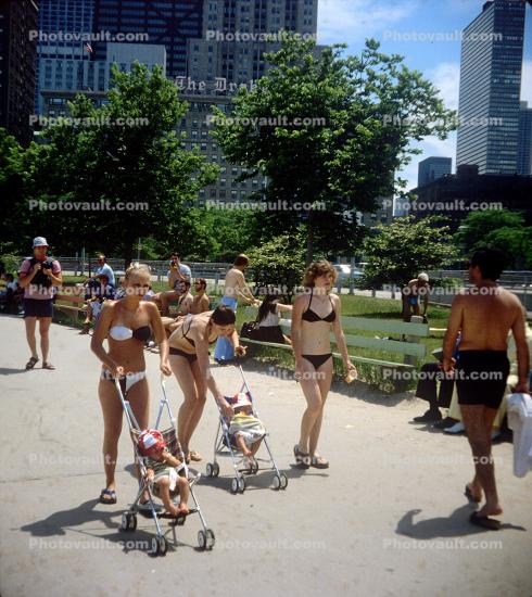 Baby, Stroller, Oak-Street Beach, Lake-Michigan, Chicago, Woman, 1970s