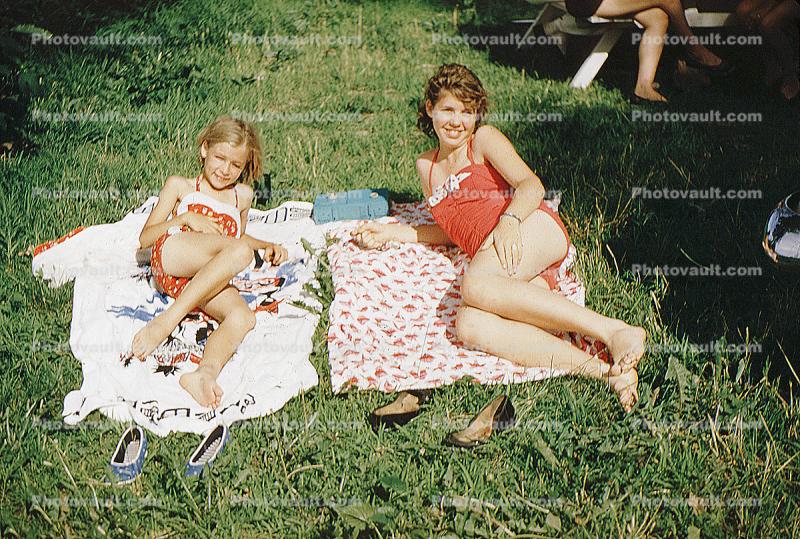 Woman, Girl, Towels, Sunny, Summer, Backyard, 1950s