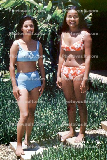 Hawaiian Ladies, smiles, Bikini, 1966, 1960s