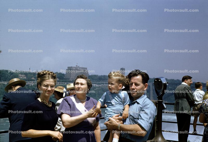 Sightseeing on the Hudson River, 1940s