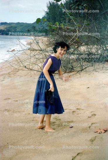 Laughing Lady on the Beach, barefoot, 1950s
