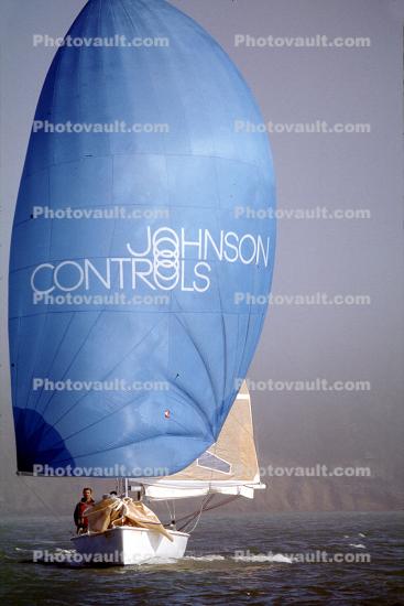 Johnson Controls, spinnaker in the Wind
