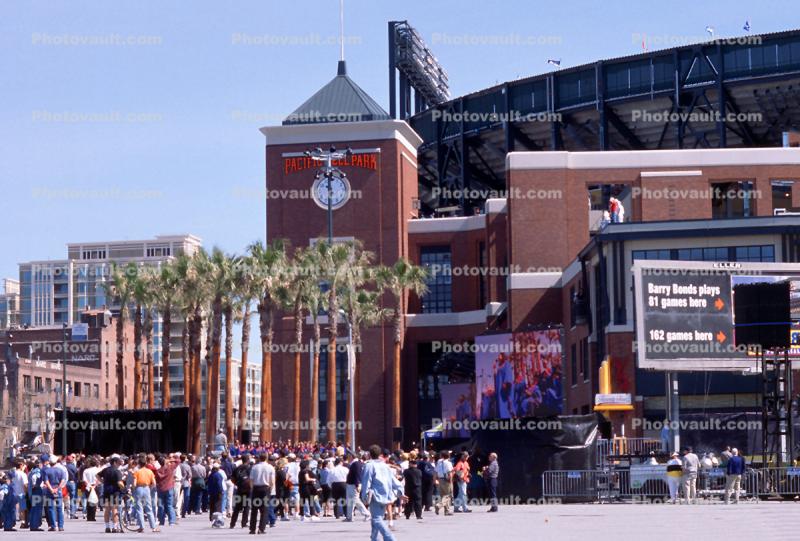 Jumbotron, Pacbell Park, Willie Mays Plaza Dedication, 31 March 2000