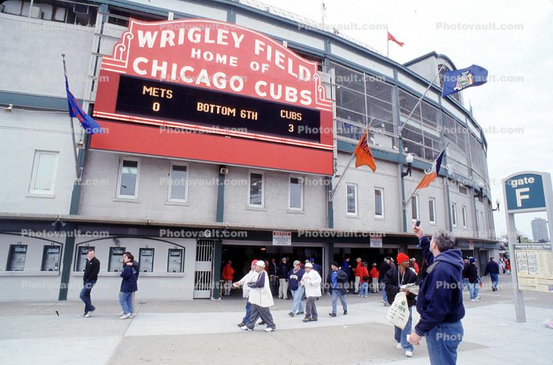 Wrigley Field, Chicago Cubs playing the New York Mets